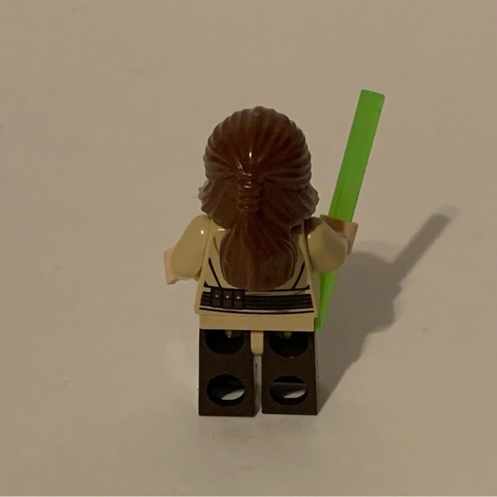 LEGO Star Wars Qui-Gon Jinn RARE VARIANT REDDISH BROWN 75383